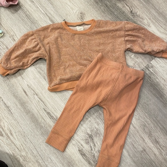 Orange Ettie H outfit - Picture 1 of 5